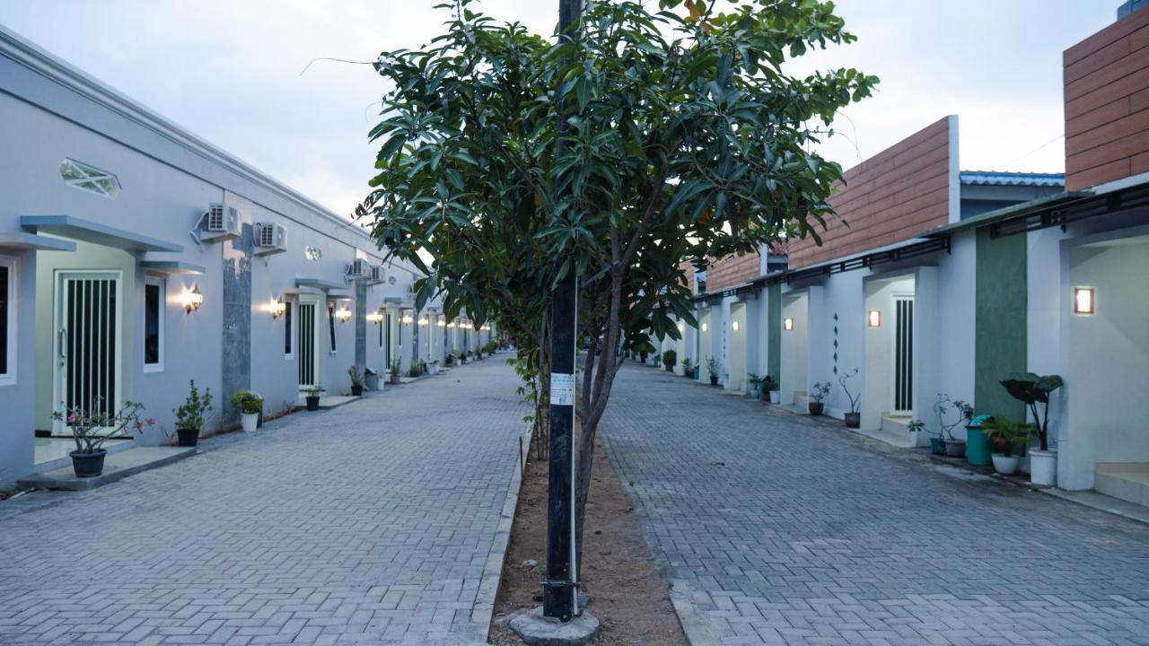 Sitiinggil Guest House Syariah Тегал Экстерьер фото